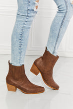 Load image into Gallery viewer, MMShoes Love the Journey Stacked Heel Chelsea Boot in Chestnut Trendsi