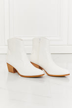 Load image into Gallery viewer, MMShoes Watertower Town Faux Leather Western Ankle Boots in White Trendsi