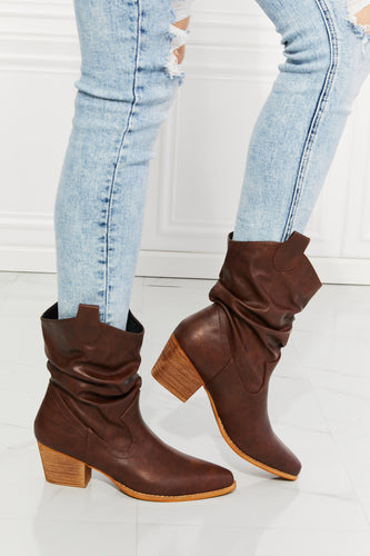 MMShoes Better in Texas Scrunch Cowboy Boots in Brown Trendsi